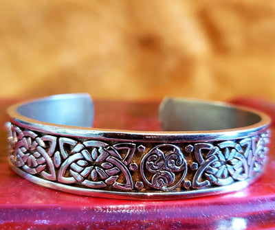 Celtic Knot Bracelet -- Culture Cross