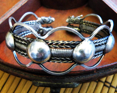 Hmong Guiyan Bracelet -- Culture Cross